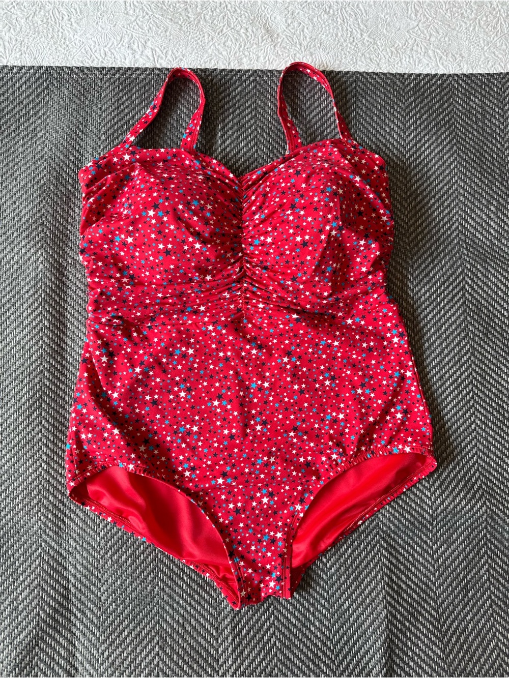 Lands' End Red Star print D cup swimsuit